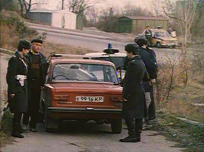 Кадр из фильма Дураки умирают по пятницам (1990)