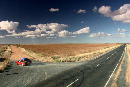Кадр из фильма Волчья яма / Wolf Creek (2006)