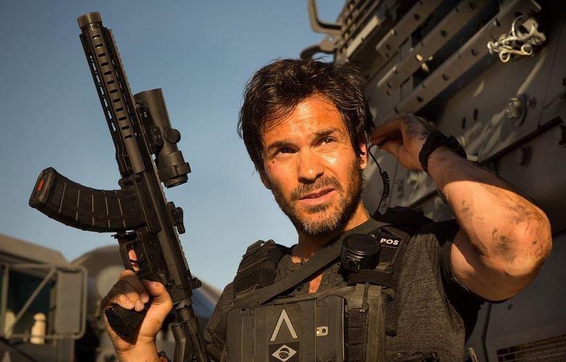 Кадр из фильма Трансформеры: Последний рыцарь / Transformers: The Last Knight (2017)