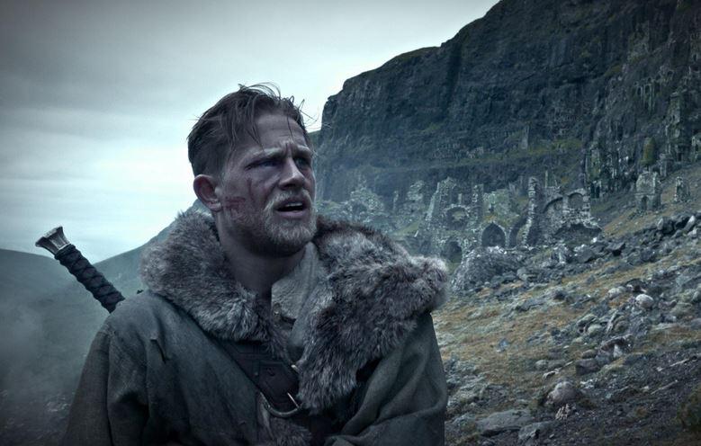 Кадр из фильма Меч короля Артура / King Arthur: Legend of the Sword (2017)