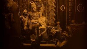 Кадры из фильма Нетерпимость / Intolerance: Love's Struggle Throughout the Ages (1916)