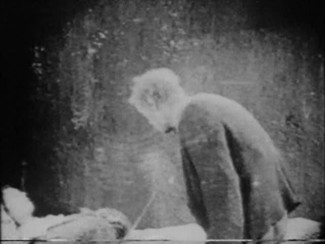 Кадр из фильма Отверженные / Die Verrufenen (1925)