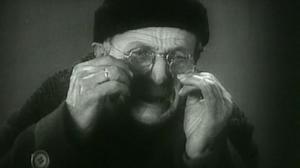 Кадры из фильма Девушка с коробкой (1927)