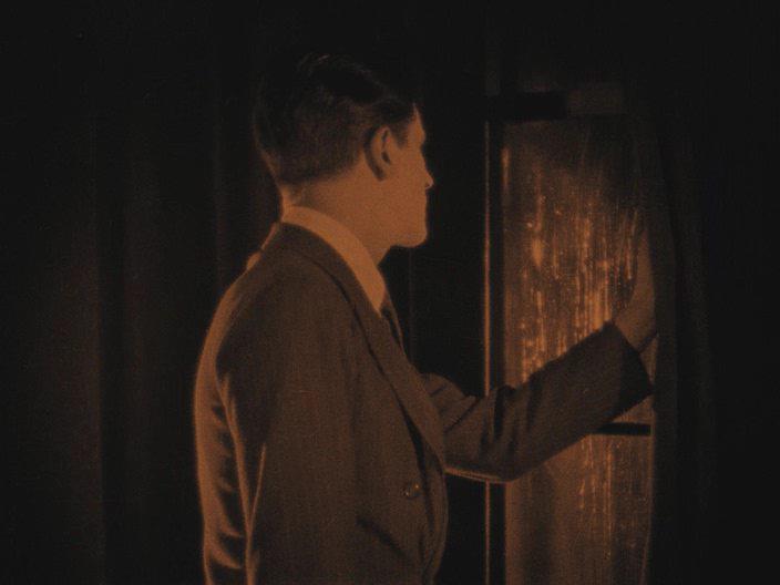 Кадр из фильма Жилец: история лондонского тумана / The Lodger: A Story of the London Fog (1927)