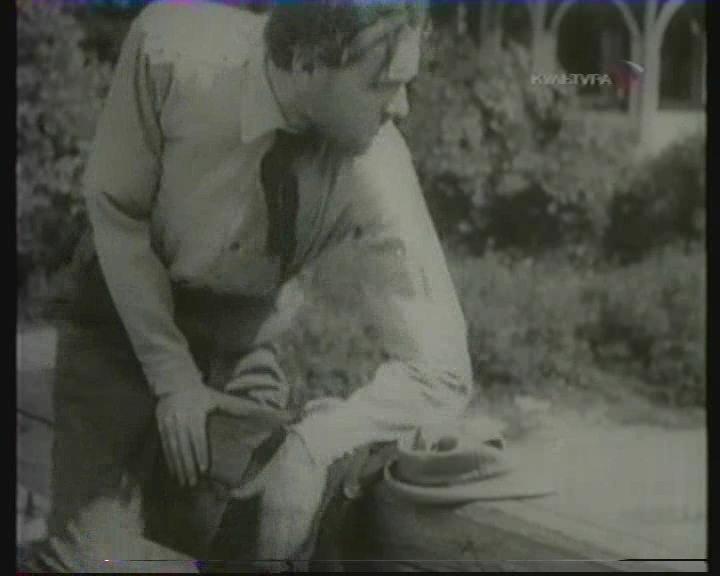 Кадр из фильма Катька-бумажный ранет (1926)