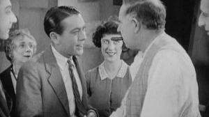 Кадры из фильма Уходит улыбаясь / Exit Smiling (1926)