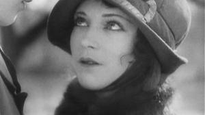 Кадры из фильма Менильмонтан / Ménilmontant (1926)