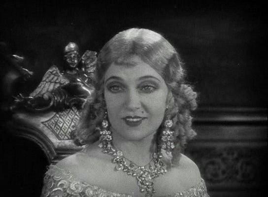 Кадр из фильма Человек, который смеётся / The Man Who Laughs (1928)