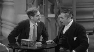 Кадры из фильма Воры и охотники / Animal Crackers (1930)