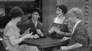 Кадры из фильма Воры и охотники / Animal Crackers (1930)