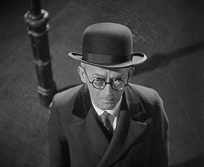 Кадр из фильма М убийца / M - Eine Stadt sucht einen Mörder (1931)