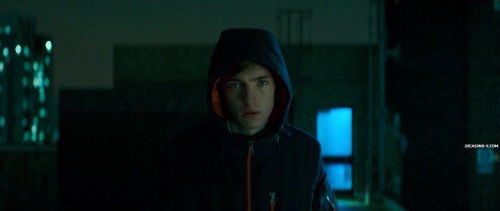 Кадр из фильма iБой / iBoy (2017)