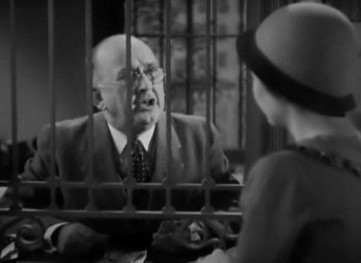 Кадр из фильма Недозволенное / Forbidden (1932)