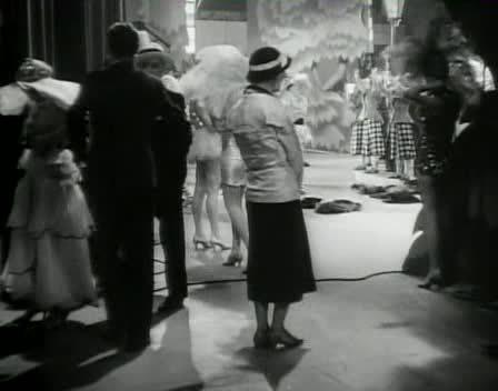 Кадр из фильма Блондинка из варьете / Blondie of the Follies (1932)