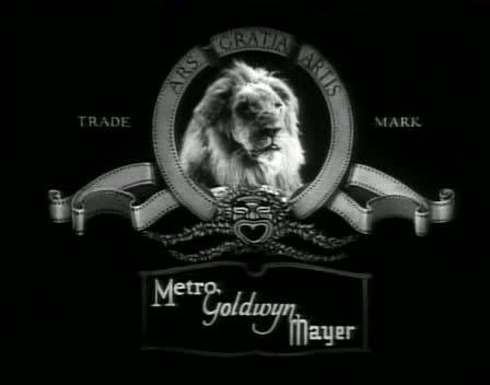 Кадр из фильма Блондинка из варьете / Blondie of the Follies (1932)
