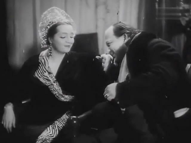 Кадр из фильма Песенник Варшавы / Spies of Warsaw (1934)