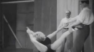 Кадры из фильма Песенник Варшавы / Spies of Warsaw (1934)