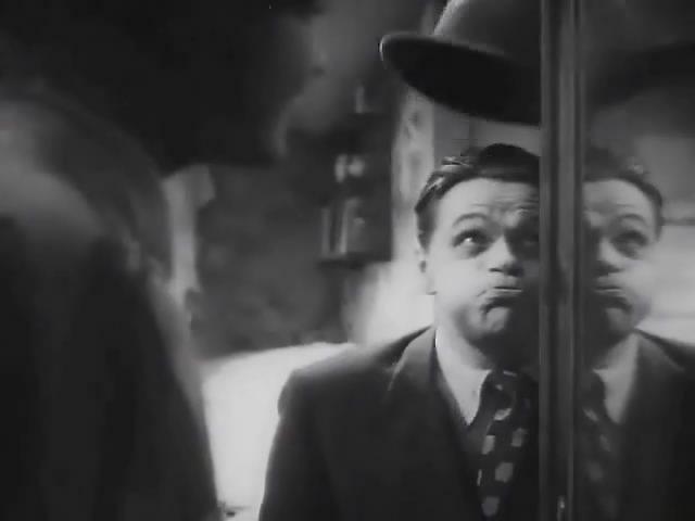 Кадр из фильма Песенник Варшавы / Spies of Warsaw (1934)