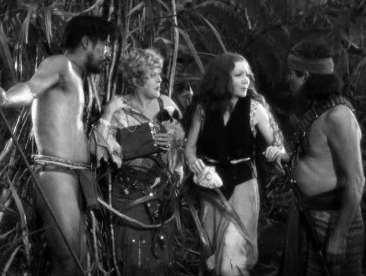 Кадр из фильма Четверо напуганных / Four Frightened People (1934)
