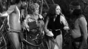 Кадры из фильма Четверо напуганных / Four Frightened People (1934)