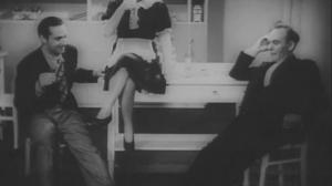 Кадры из фильма Чем мой муж занят ночью? / Co mój maz robi w nocy (1934)