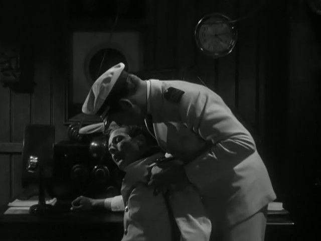 Кадр из фильма Моря Китая / China Seas (1935)