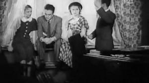 Кадры из фильма Фред осчастливит мир / Fredek uszczesliwia swiat (1936)