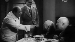 Кадры из фильма Фред осчастливит мир / Fredek uszczesliwia swiat (1936)