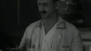 Кадры из фильма Девушка спешит на свидание (1936)