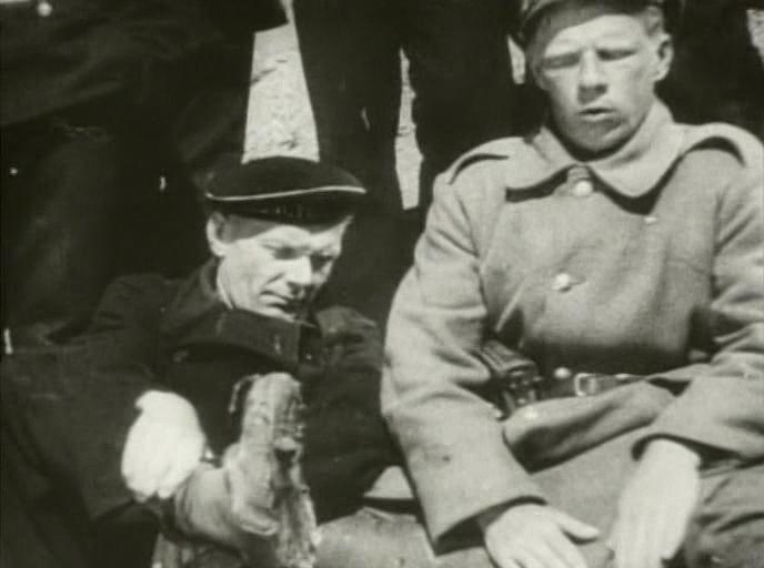 Кадр из фильма Мы из Кронштадта (1936)