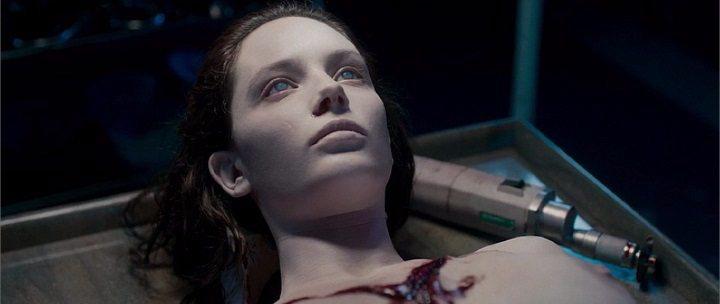 Кадр из фильма Демон внутри / The Autopsy of Jane Doe (2016)