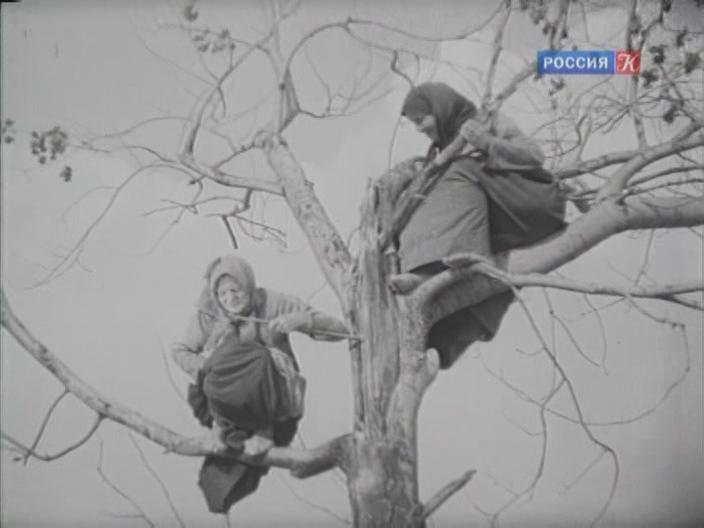 Кадр из фильма Чудесница (1937)