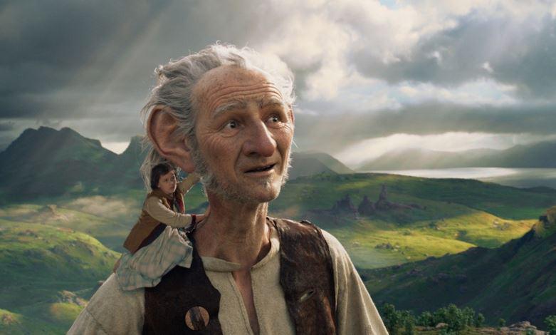 Кадр из фильма Большой и добрый великан / The BFG (2016)