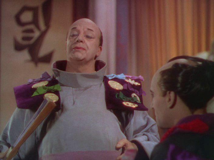 Кадр из фильма Микадо / The Mikado (1939)