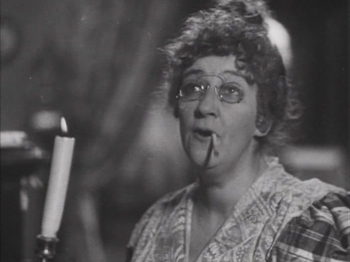 Кадр из фильма Человек в футляре (1939)