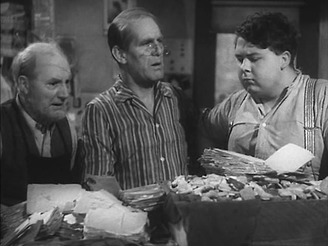 Кадр из фильма Спросите у полицейского / Ask a Policeman (1939)