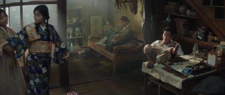 Кадр из фильма Служанка / Agasshi (2016)