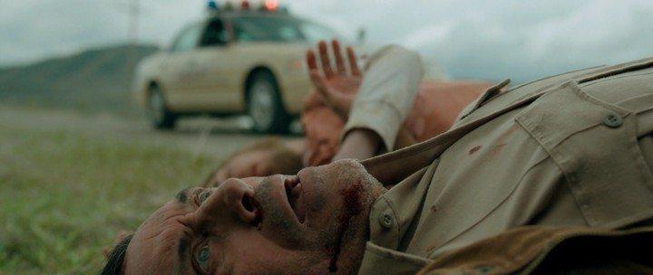 Кадр из фильма Человек на Кэррион-роуд / The Hollow Point (2016)