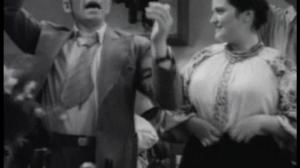 Кадры из фильма Шуми, городок (1940)