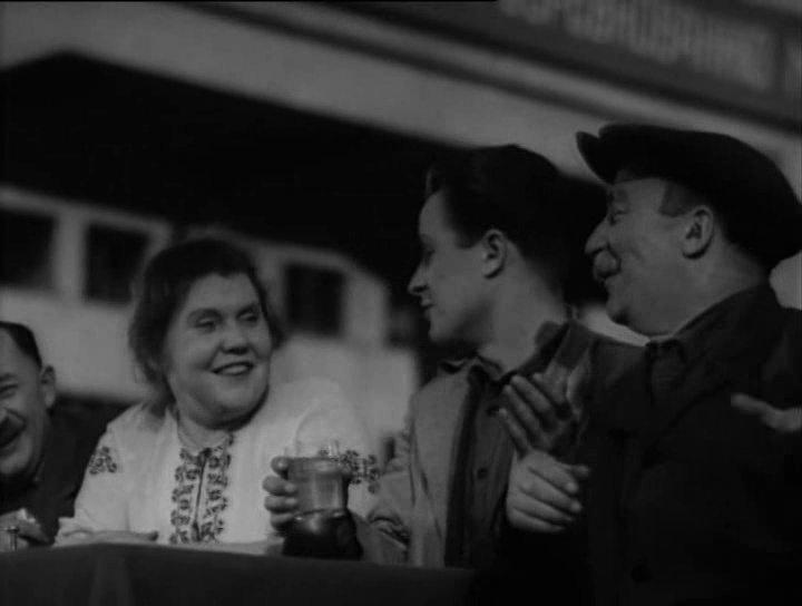 Кадр из фильма Светлый путь (1940)
