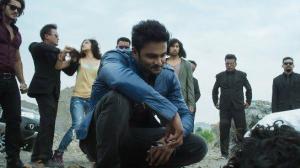 Кадры из фильма Бунтарь / Baaghi (2016)