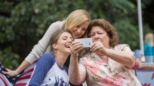 Кадры из фильма Несносные леди / Mother's Day (2016)