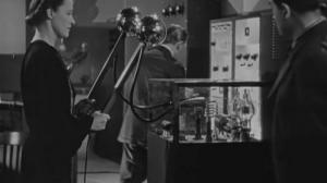 Кадры из фильма Команды дьявола / The Devil Commands (1941)