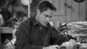 Кадры из фильма Попавший под призыв / Caught in the Draft (1941)
