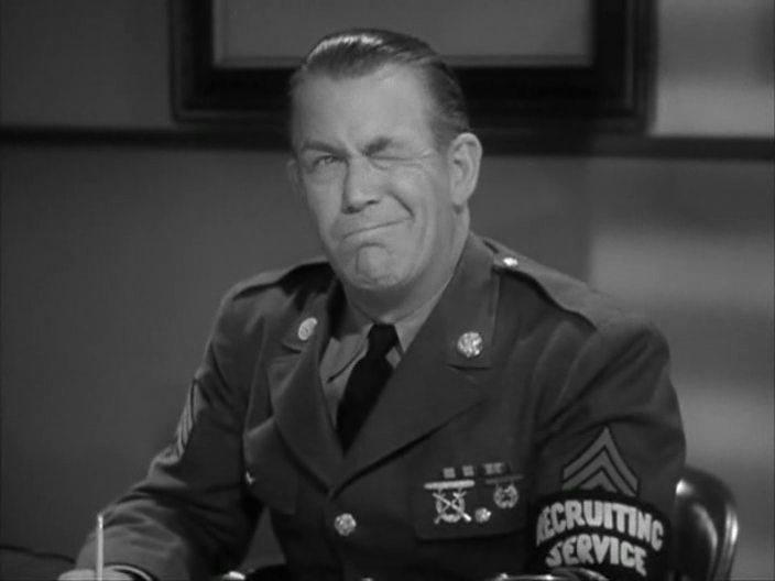 Кадр из фильма Попавший под призыв / Caught in the Draft (1941)