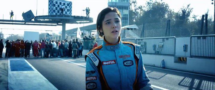 Кадр из фильма Быстрая, как ветер / Veloce come il vento (2016)