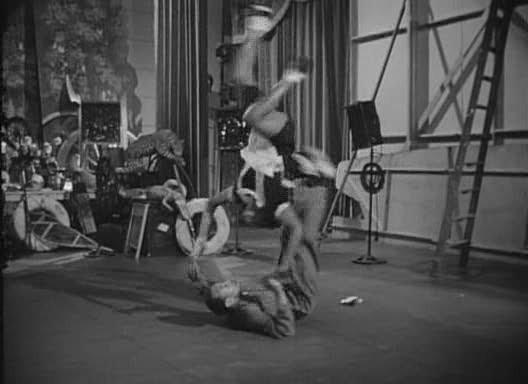 Кадр из фильма Ад раскрылся / Hellzapoppin' (1941)