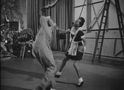 Кадр из фильма Ад раскрылся / Hellzapoppin' (1941)