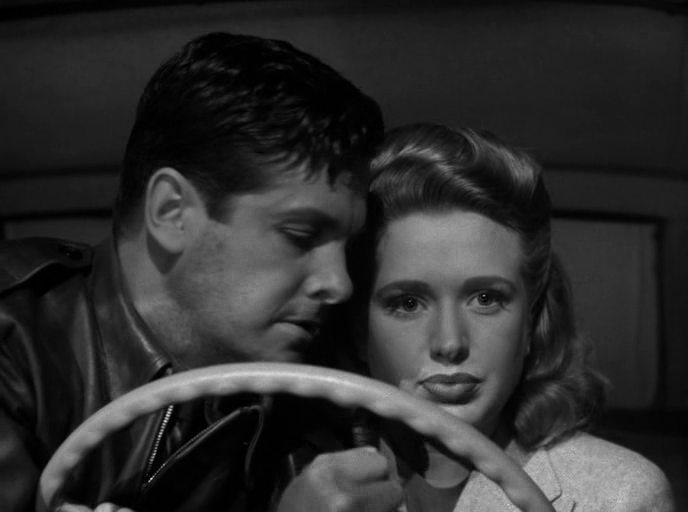 Кадр из фильма Диверсант / Saboteur (1942)