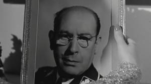Кадры из фильма Агент невидимка / Invisible Agent (1942)